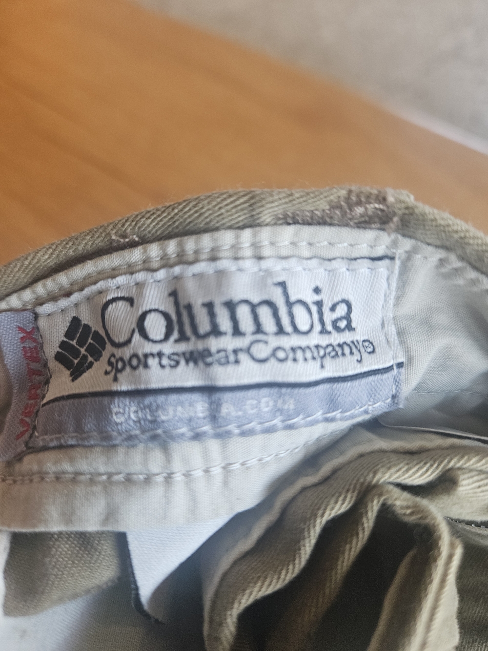 Columbia Men’s Khaki Lightweight Jacket